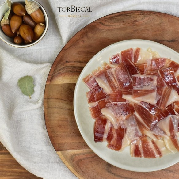 Fotografía artística plato jamón ibérico bellota loncheado cuchillo